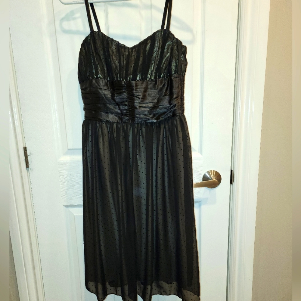 Worn once. Size 6 Jonathan Martin Dress